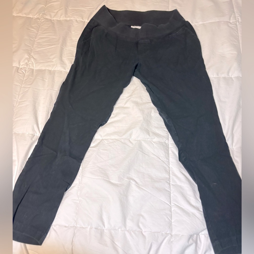 Black Maternity Capris Size Medium